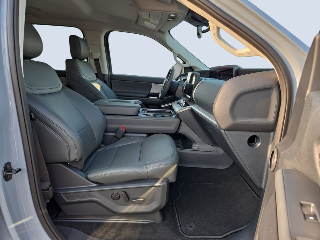 New 2027 Glacier Gray Metallic Tri-Coat Ford Active image 14