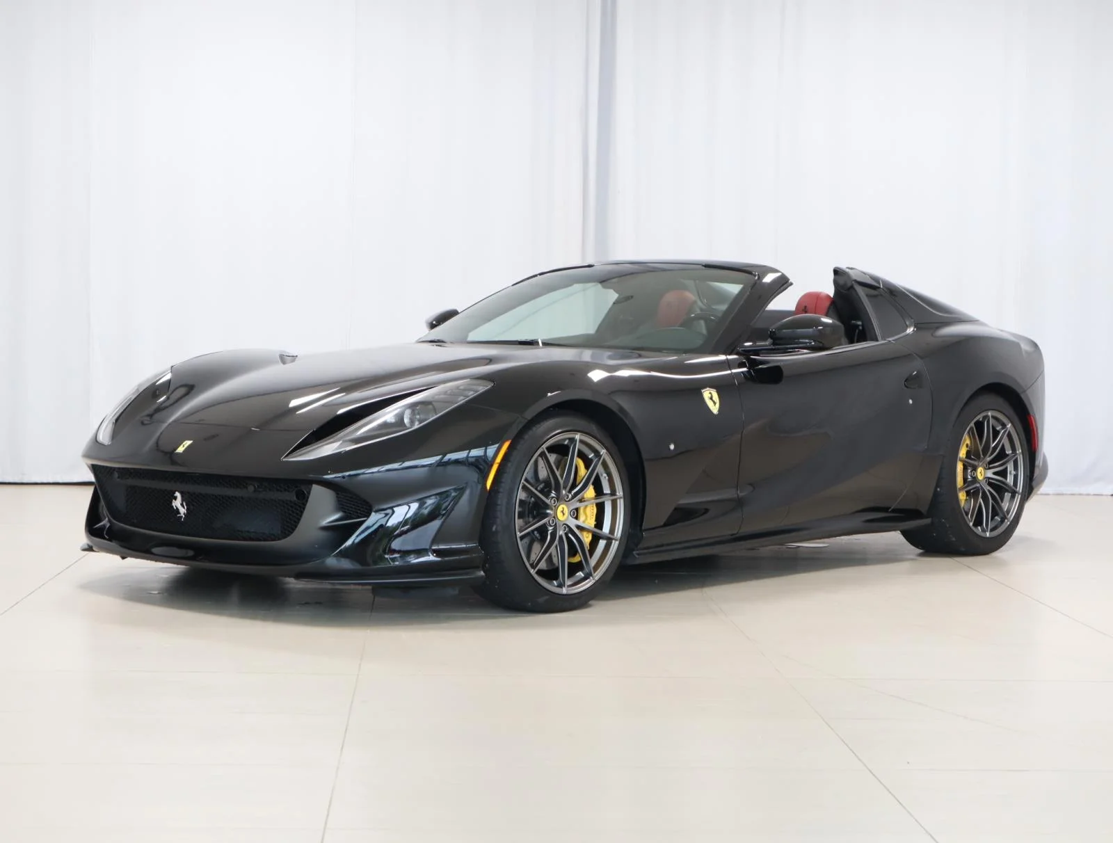 Used 2021 Nero Ferrari Convertible image 3