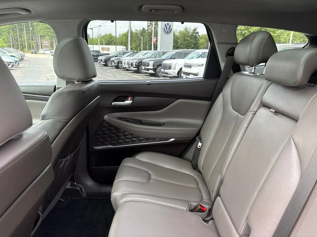 Used 2020 Quartz White Hyundai Limited image 24