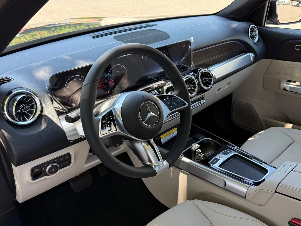 New 2026 Black Mercedes-Benz GLB 250 image 18