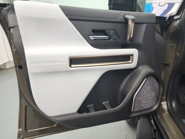2025 GMC HUMMER EV 2X - Photo 10