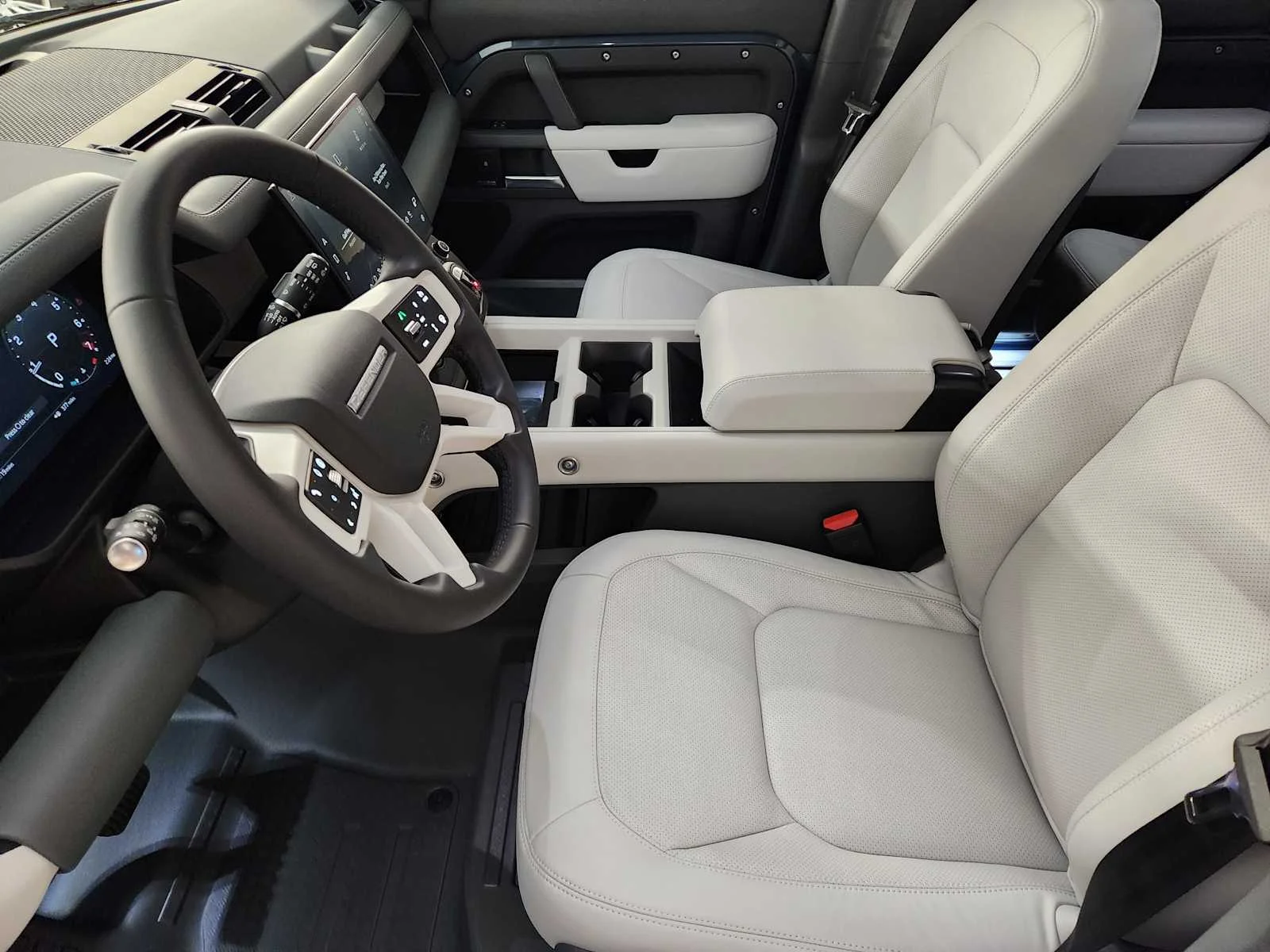 2026 Land Rover Defender X-Dynamic SE - Photo 21