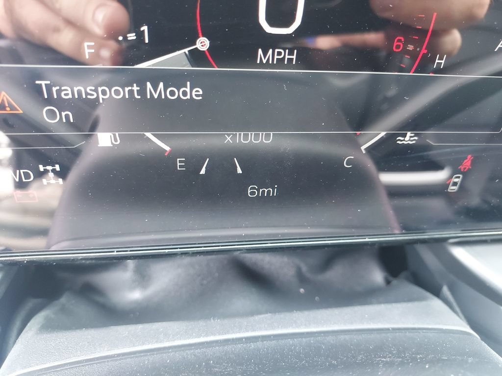 New 2027 Summit White GMC Elevation image 19