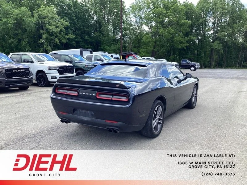 Used 2019 Gray Dodge SXT image 7