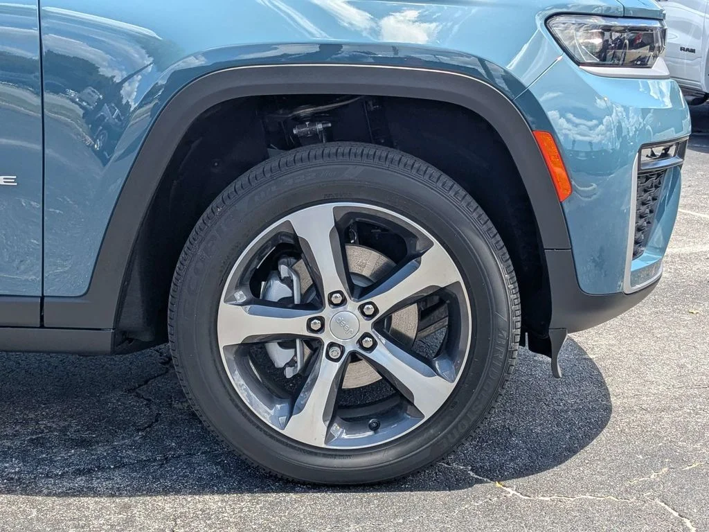 Used 2026 Blue Jeep Limited image 12