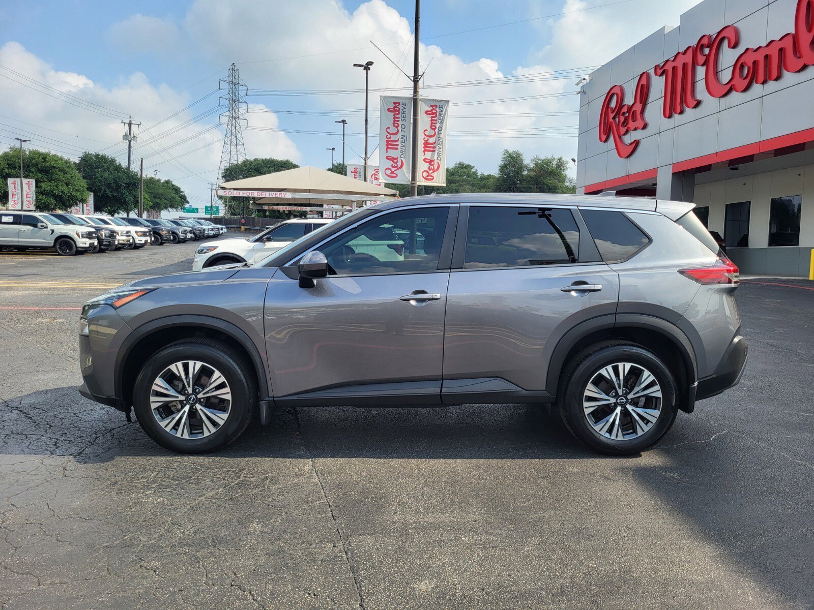 Used 2023 Gun Metallic Nissan SV image 6