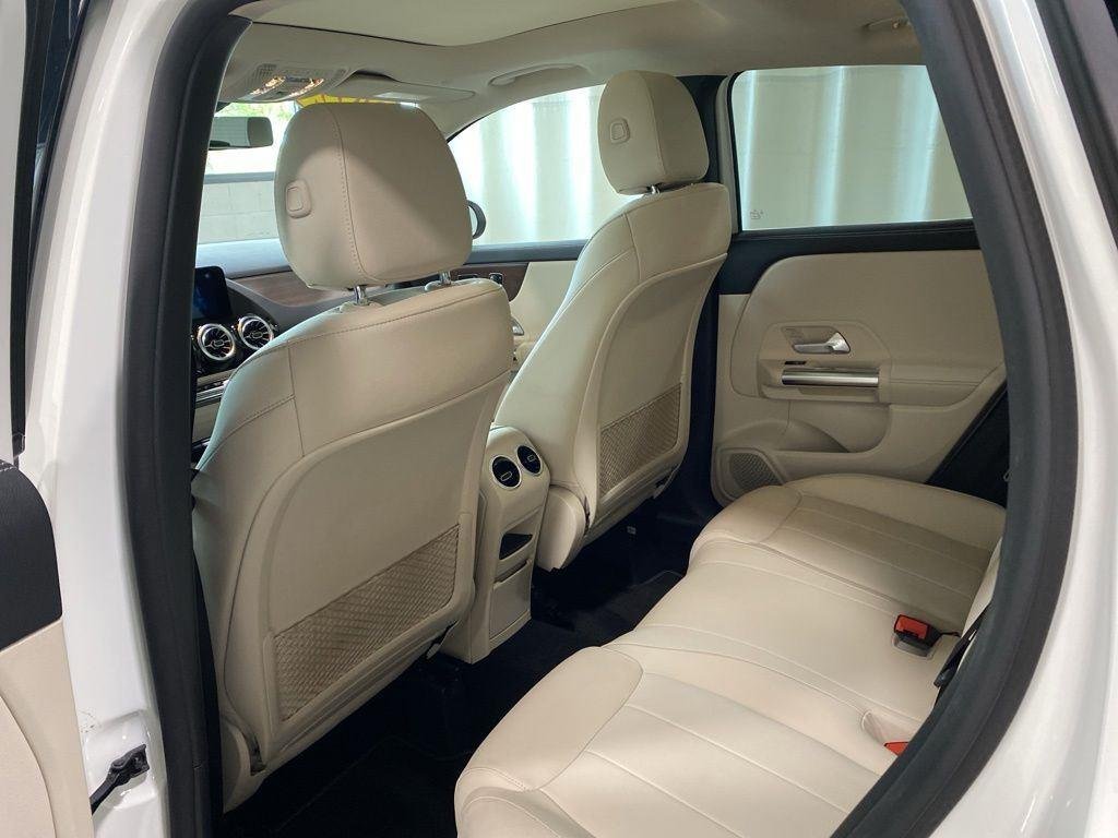 Used 2022 Polar White Mercedes-Benz GLA 250 image 14