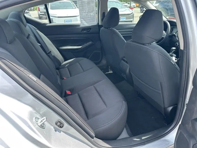 Used 2024 Silver Nissan 2.5 SV image 10
