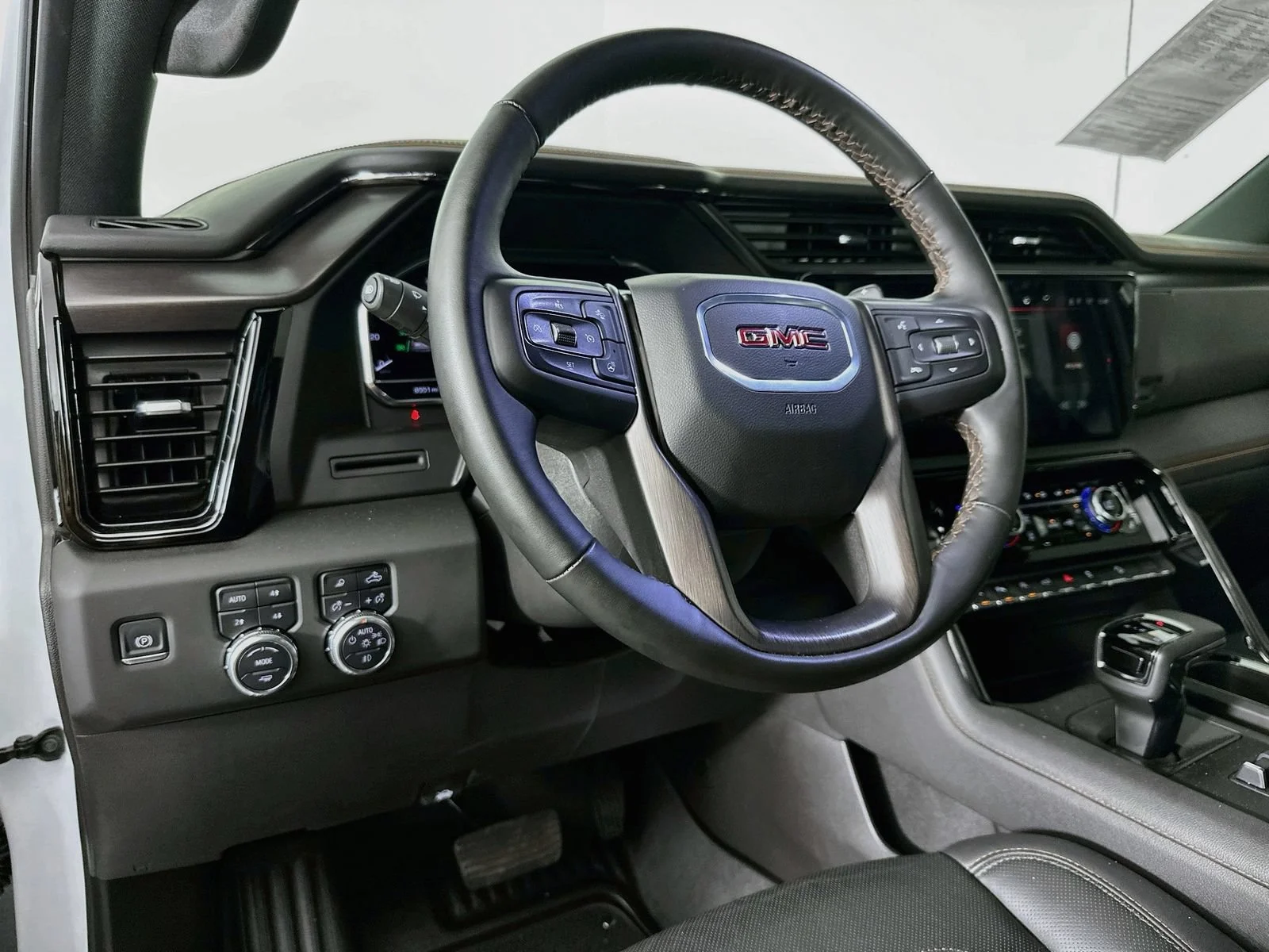 Used 2025 Summit White GMC AT4 image 10