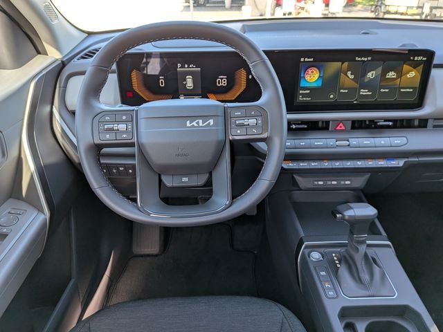 New 2027 Snow White Pearl Kia LX image 17