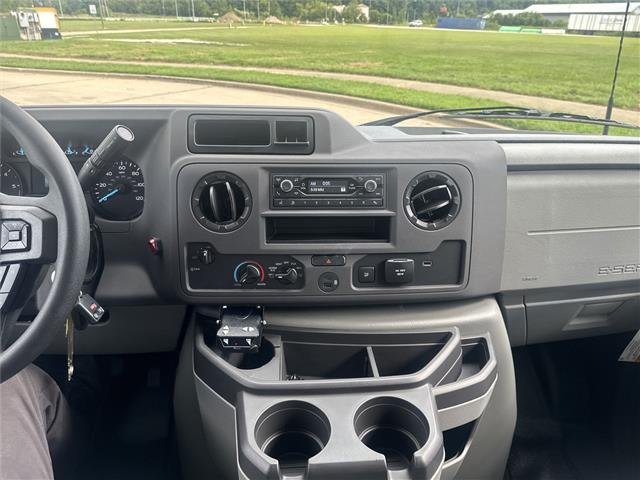 2025 Ford E-Series Cutaway Base - Photo 39