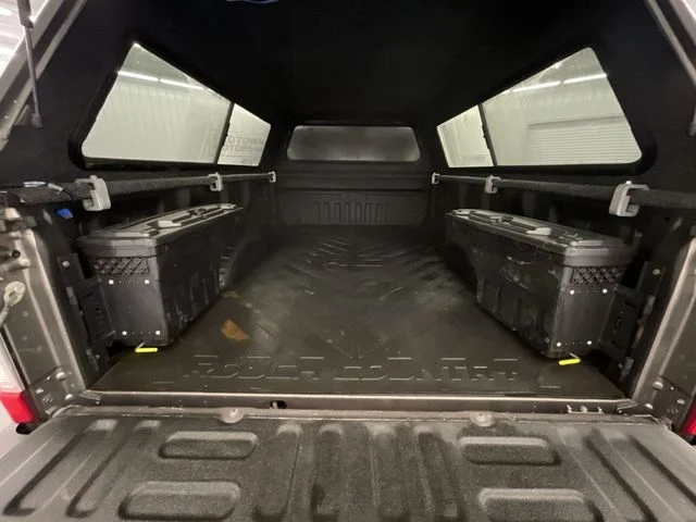 Used 2019  Ford XLT DRW CREW CAB image 22