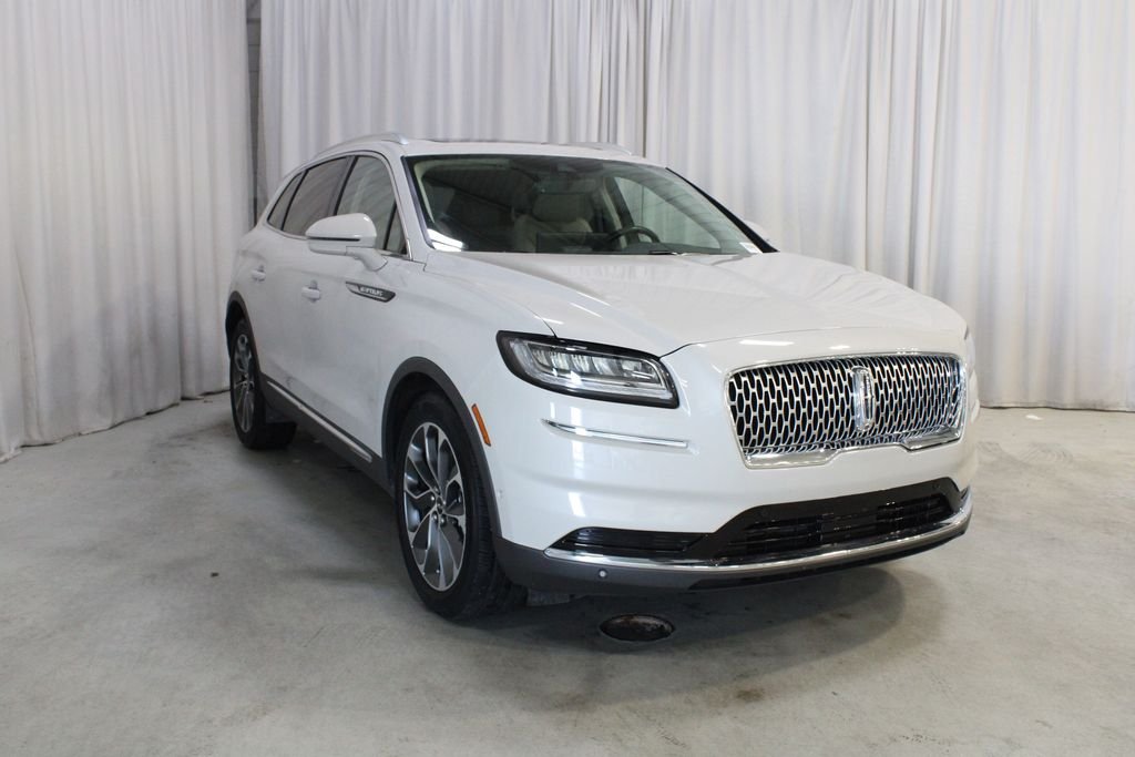 Used 2023 Pearl Metallic Lincoln Reserve image 39