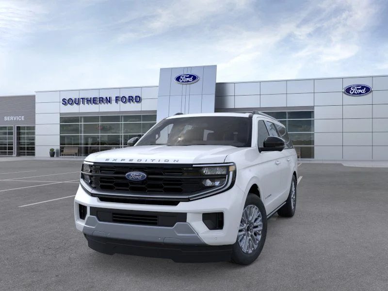New 2026 Star White Metallic Tri-Coat Ford Platinum image 2