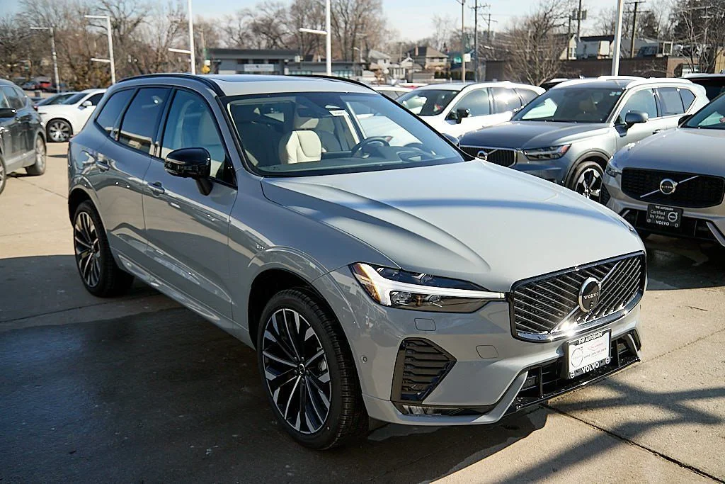 New 2026 Vapour Grey Volvo Ultra image 4