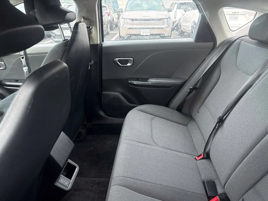 Used 2025 Blue Kia LXS image 10