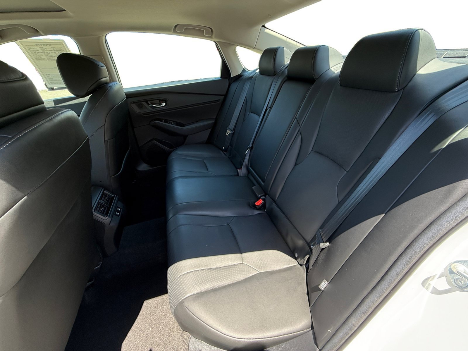 Used 2025 Platinum White Pearl Honda Touring image 16