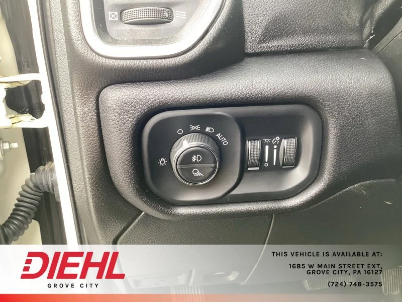 Used 2022 White Ram Laramie image 27