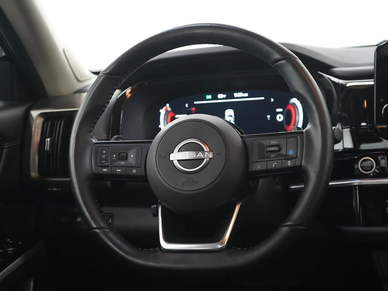 Used 2023 Super Black Nissan Platinum image 18