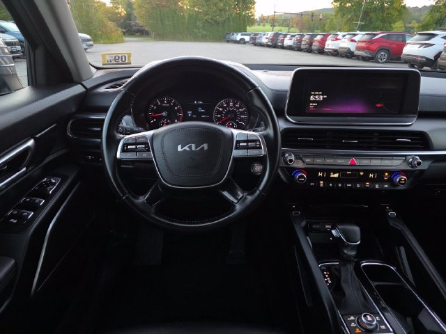 Used 2022 Silver Kia S image 20