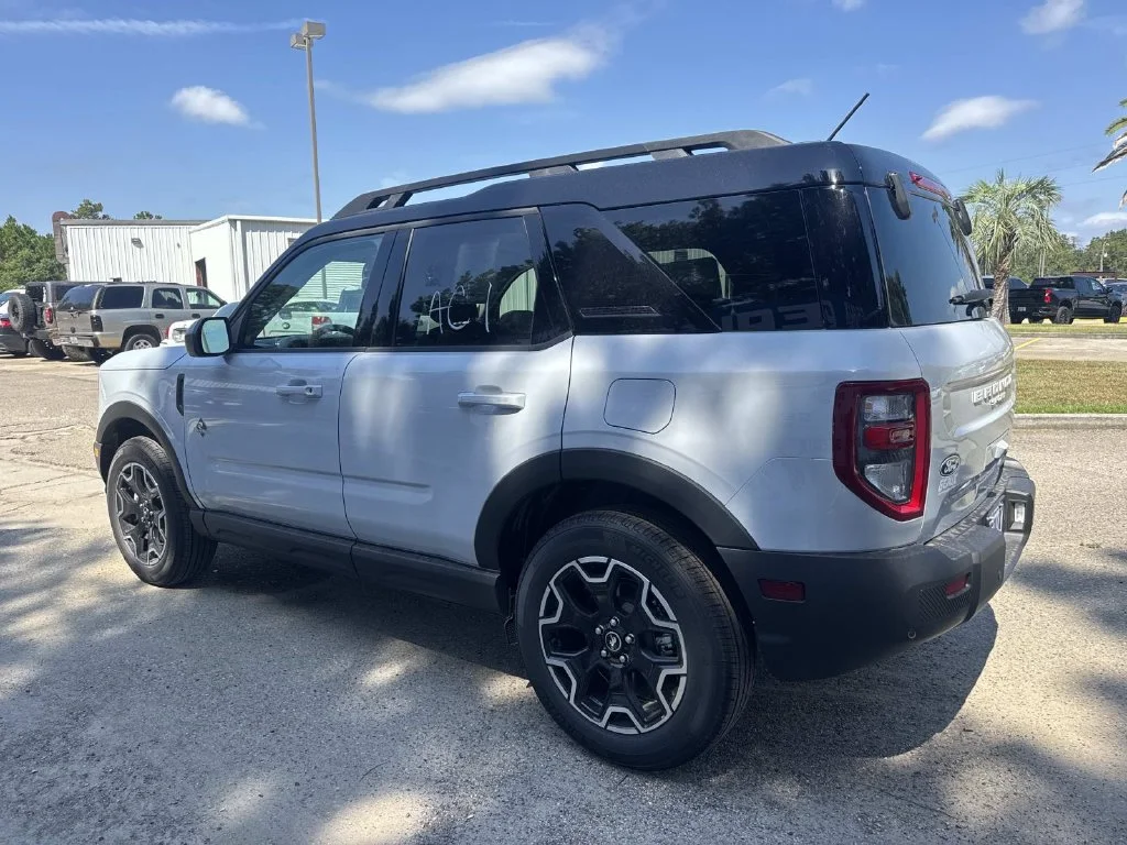 New 2026 Space White Metallic Ford Outer Banks® image 12