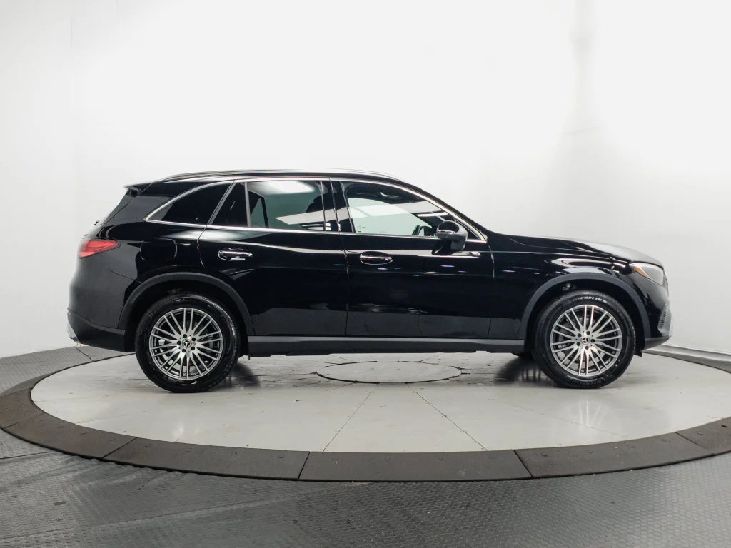 Certified Used 2026 Black Mercedes-Benz GLC 300 image 34
