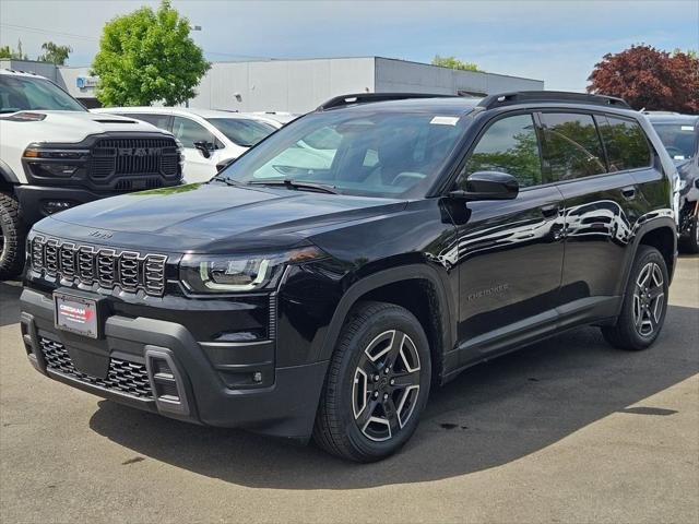 New 2026 Diamond Black Crystal Pearl-Coat Exterior Paint Jeep Laredo image 3
