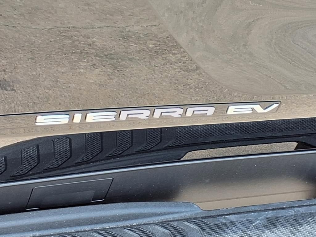 2026 GMC Sierra EV Elevation - Photo 10