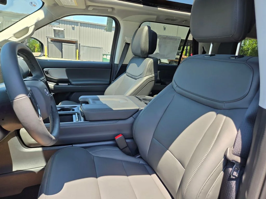 New 2027 Agate Black Metallic Ford MAX Active image 15