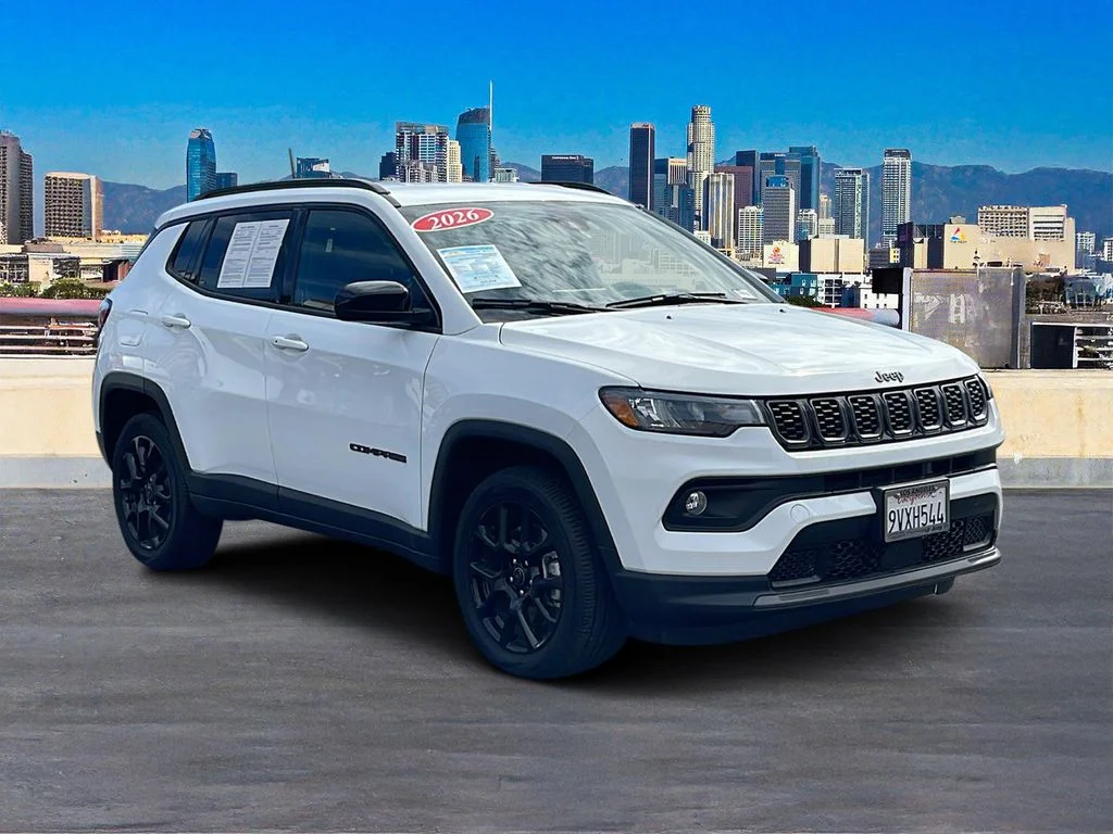 Used 2026 White Jeep Latitude image 5