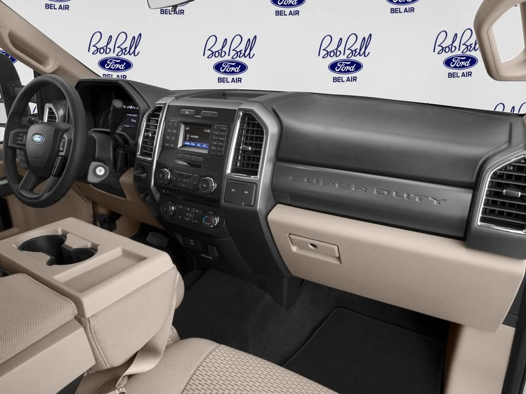 Used 2017 Bronze Ford XLT image 10