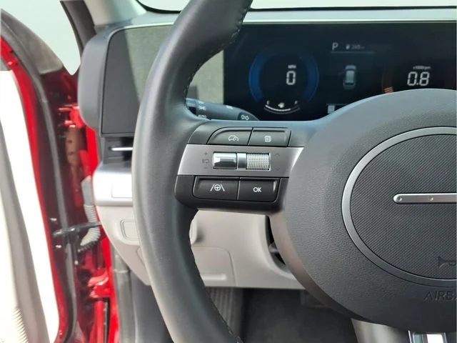 Used 2025 Red Hyundai SEL image 23