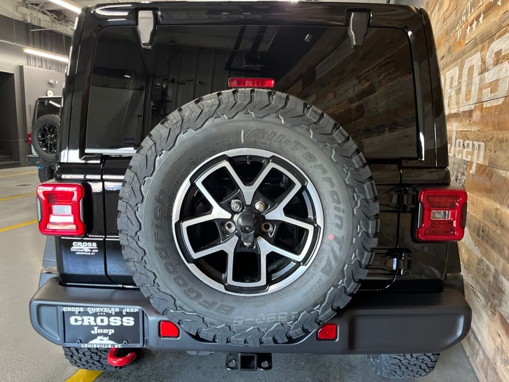 New 2026 Black Clear-Coat Exterior Paint Jeep Rubicon image 25
