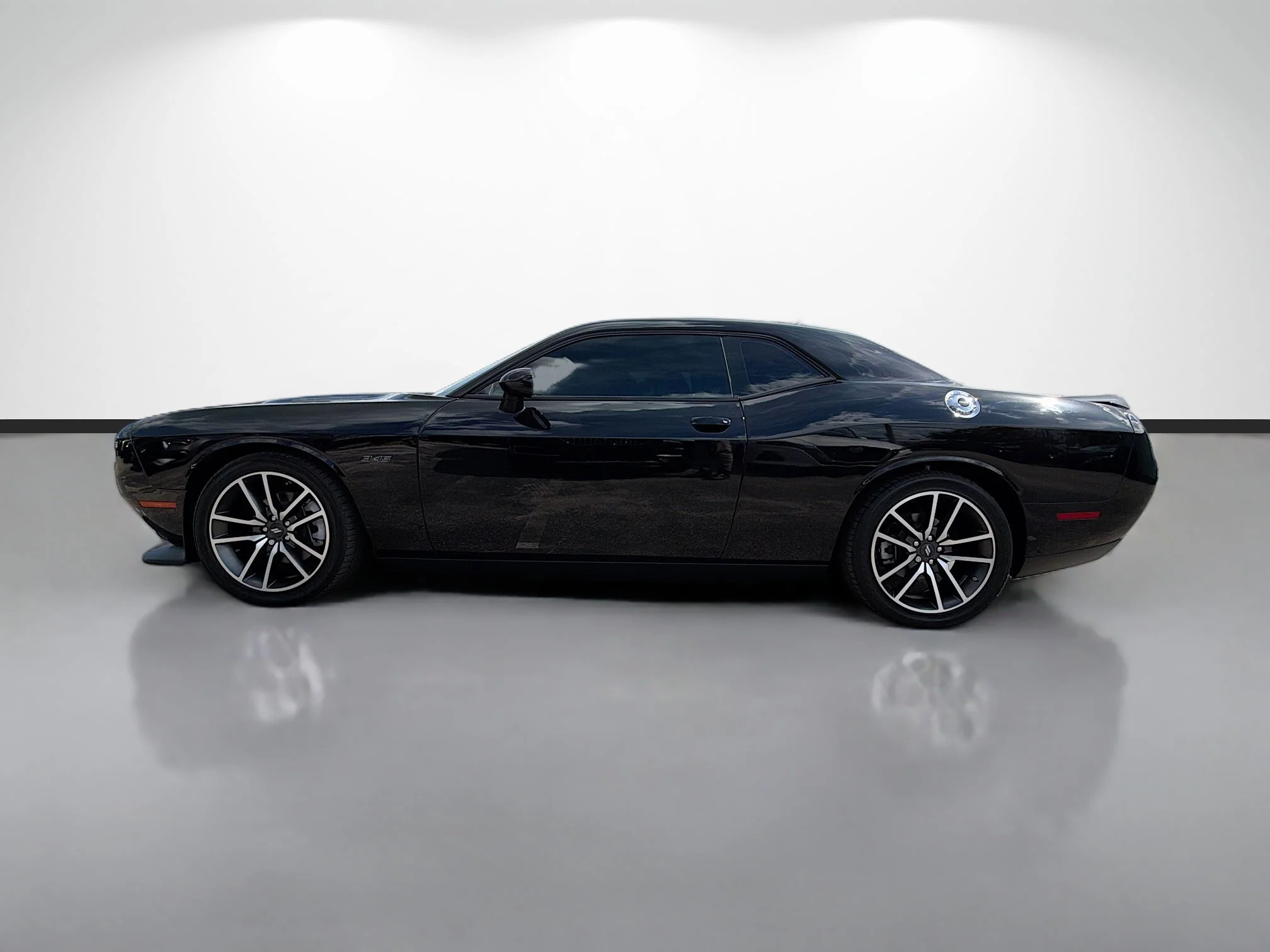 Used 2023 Pitch Black Clearcoat Dodge R/T image 6