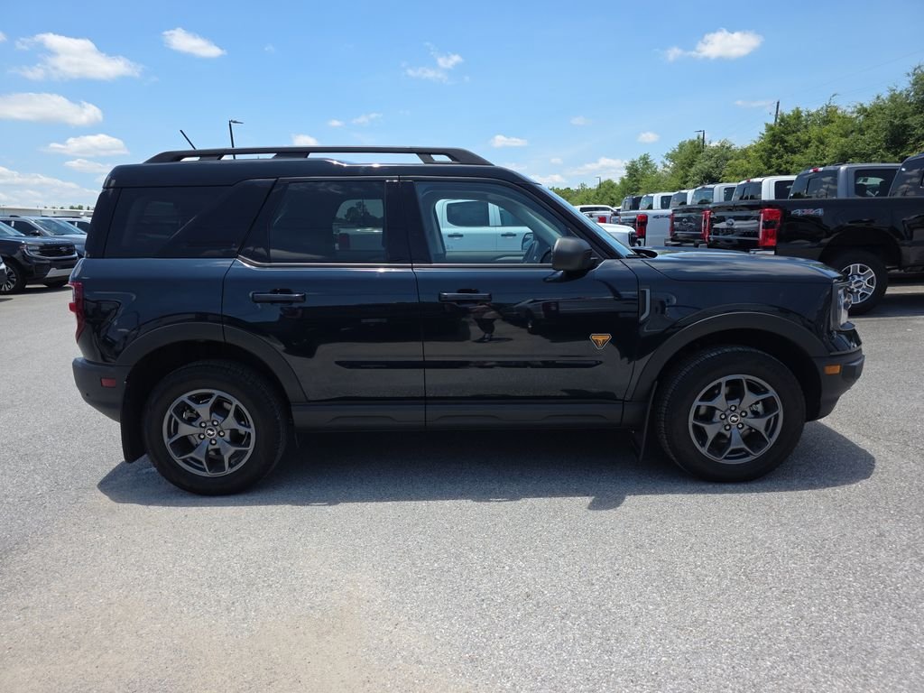 Used 2021 Blue Ford Badlands image 8