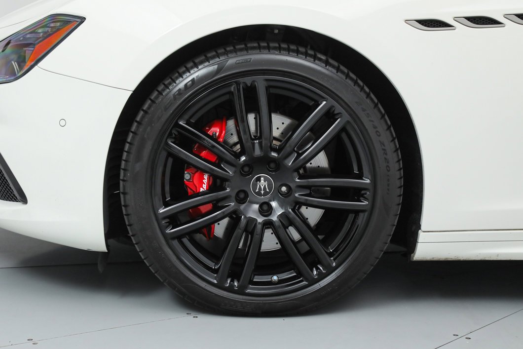 Used 2023 White Maserati Modena image 21