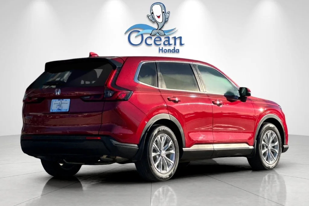 Used 2024 sparkle silver metallic Honda EX image 4