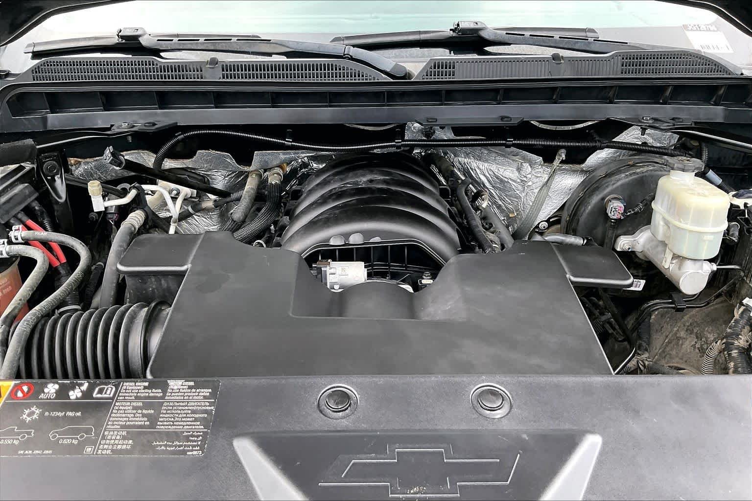 Used 2018 Graphite Metallic Chevrolet LT image 31