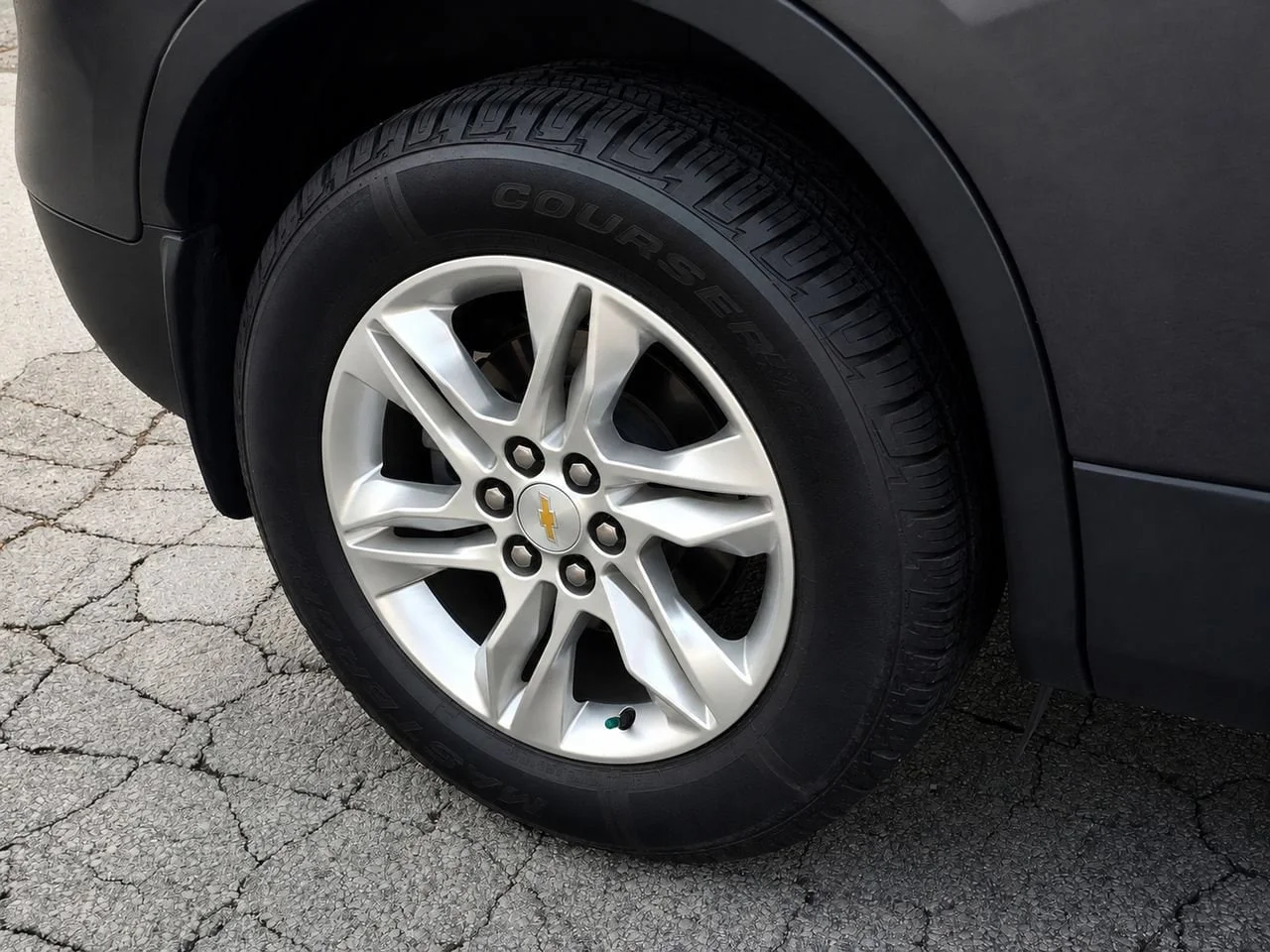 Used 2022 Iron Gray Chevrolet LT w/2LT image 8