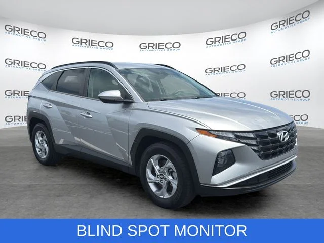 Used 2022 Silver Hyundai SEL image 1