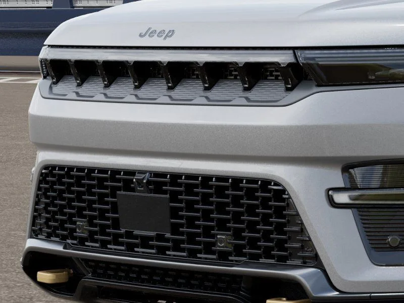 New 2026 Silver-Zynith Exterior Paint Jeep  image 11