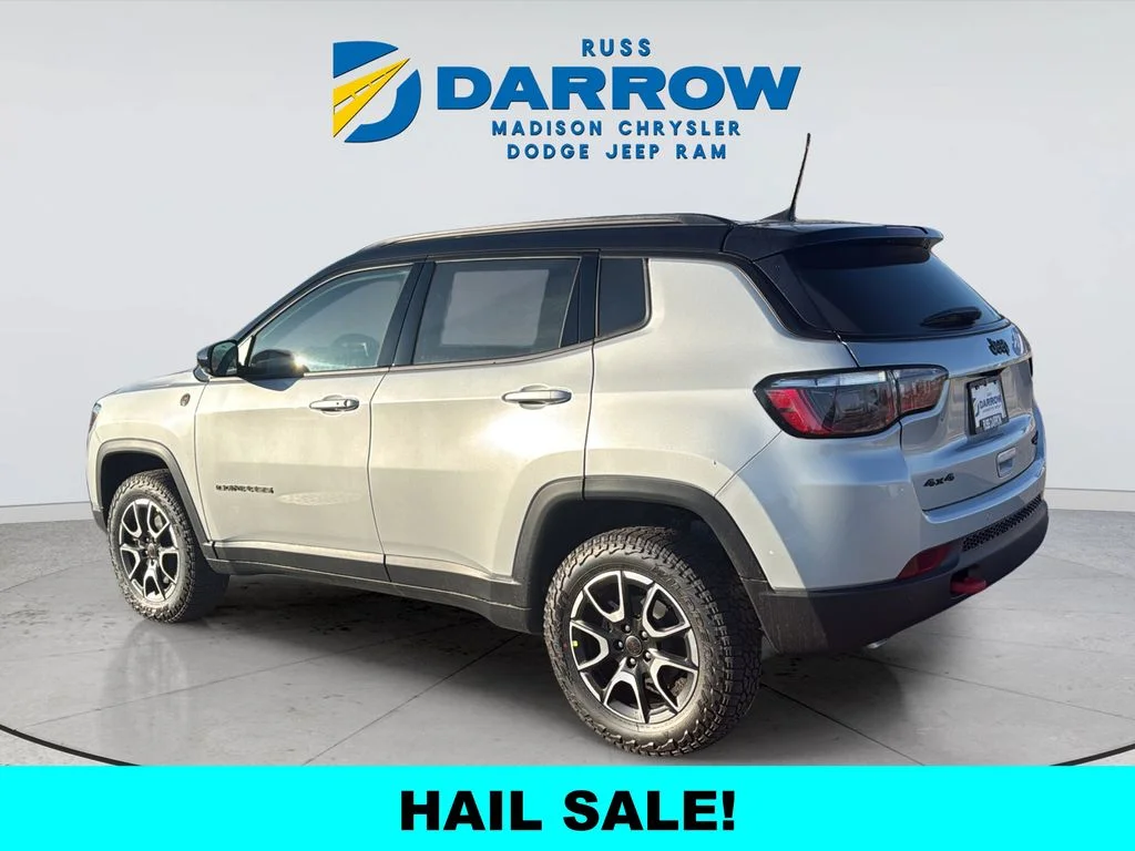 New 2026 Silver Zynith Metallic Clear-Coat Exterior Paint Jeep Trailhawk image 3