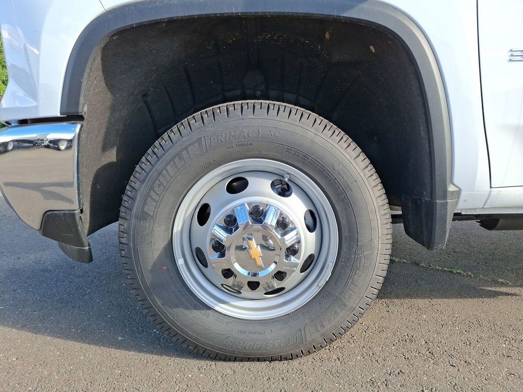 New 2025 Chevrolet Silverado 3500 HD Chassis Cab Truck
