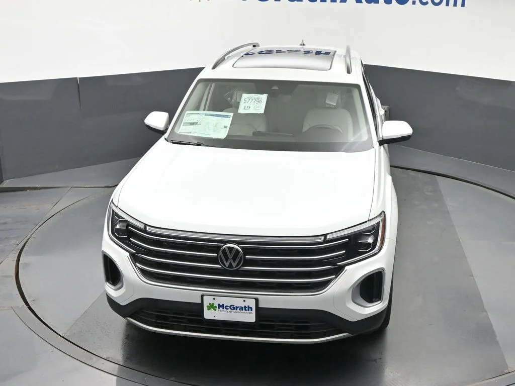 New 2026 White/off-white Volkswagen 2.0T SE w/Technology image 25