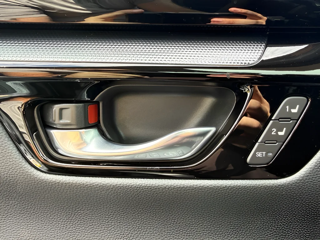 New 2026 Urban Gray Pearl Honda EX-L image 18