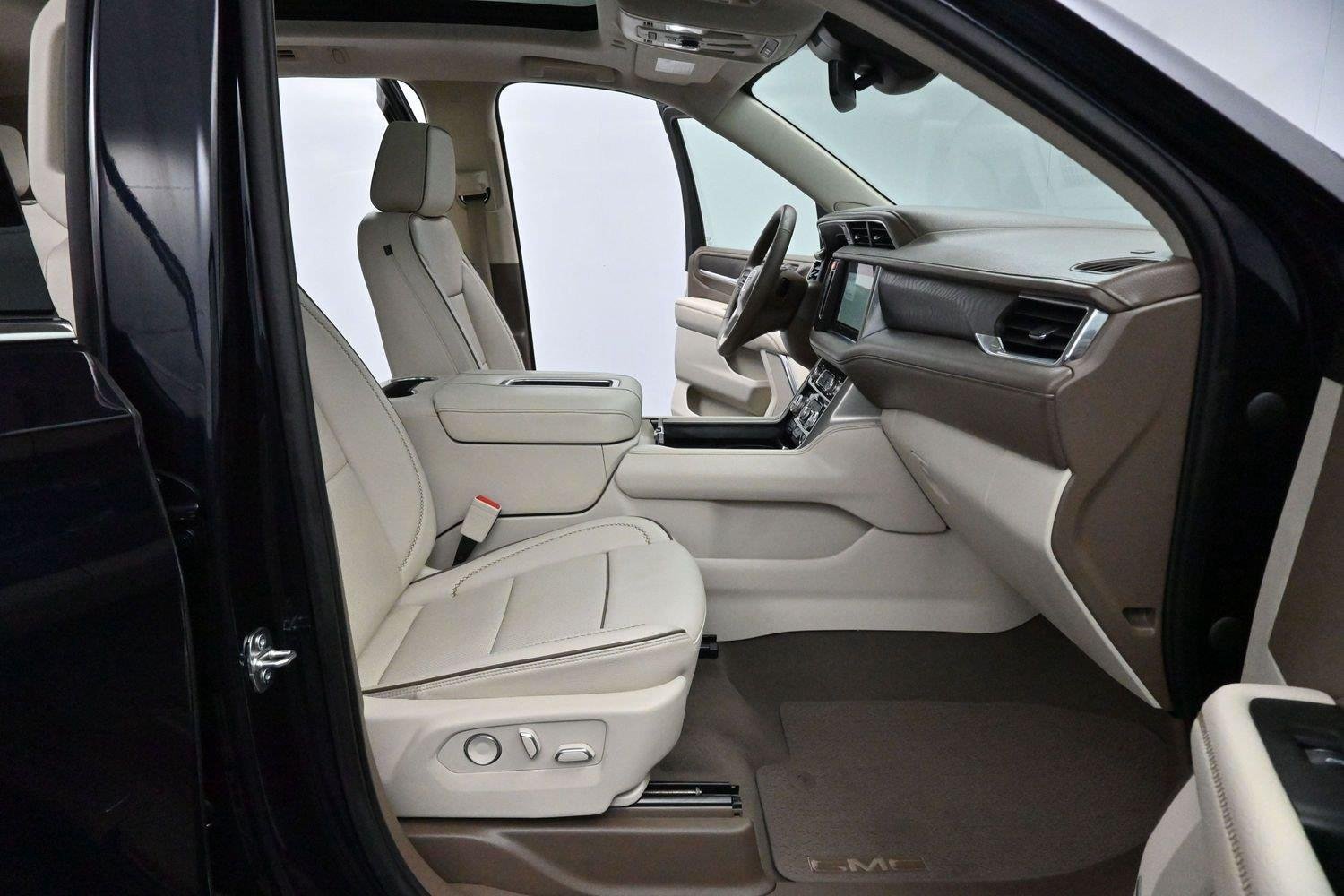 Used 2023 MIDNIGHT BLUE METALLIC GMC Denali image 36
