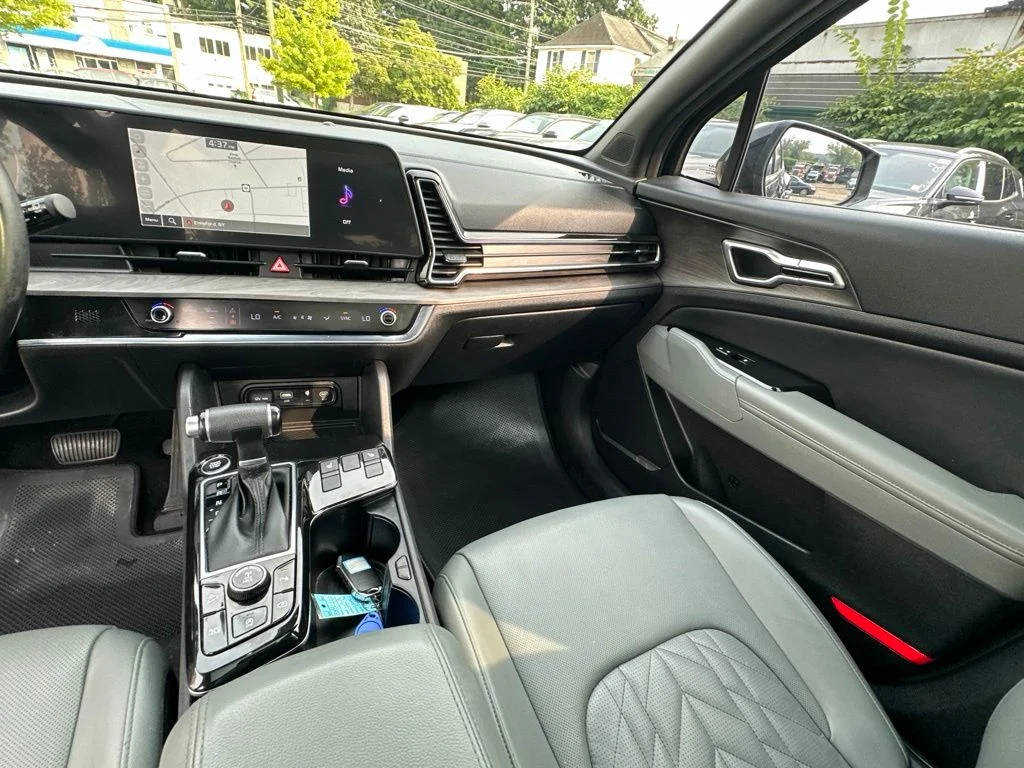 Used 2023 Black Kia X-Line image 27