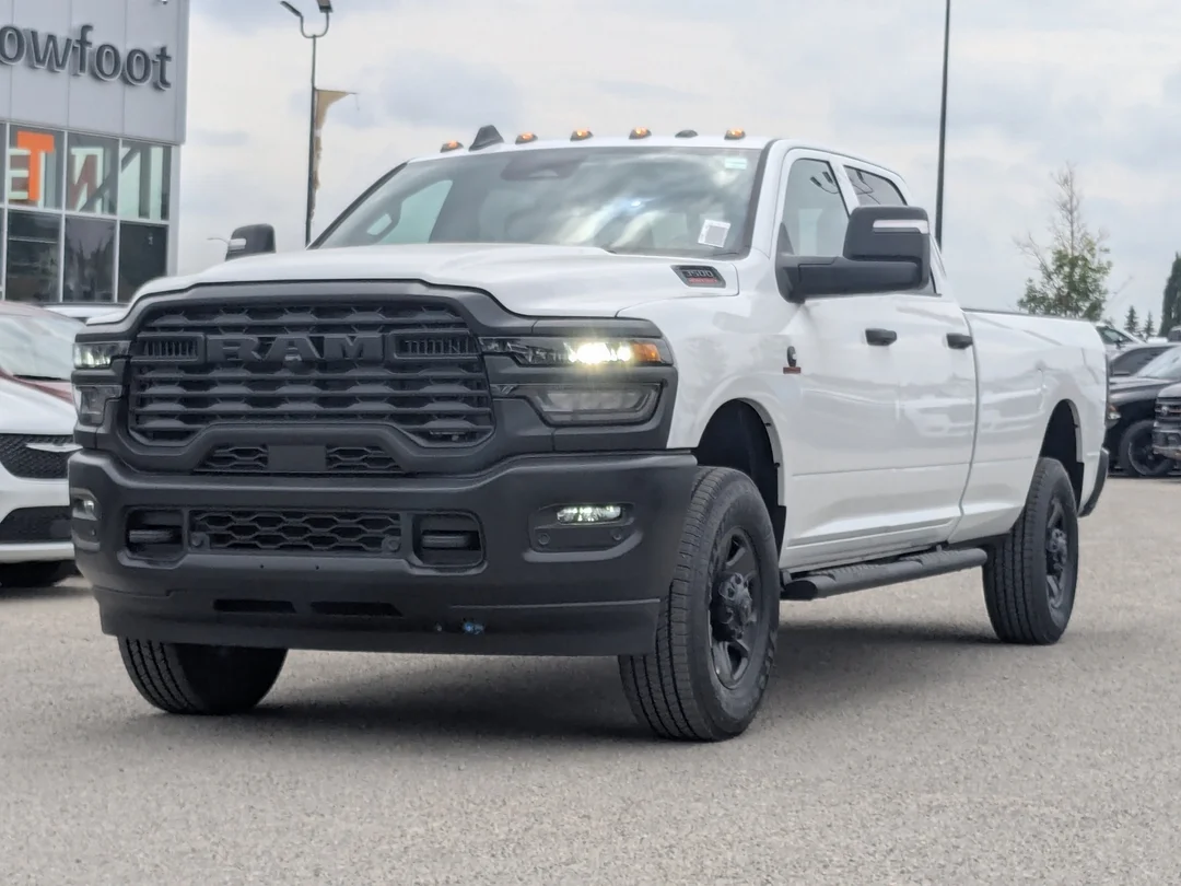 New 2026 White RAM Tradesman - - 6.7L Cummins Diesel - 5th Wheel Prep - 12 Uconnect Nav - Tow Mirrors & More! image 4