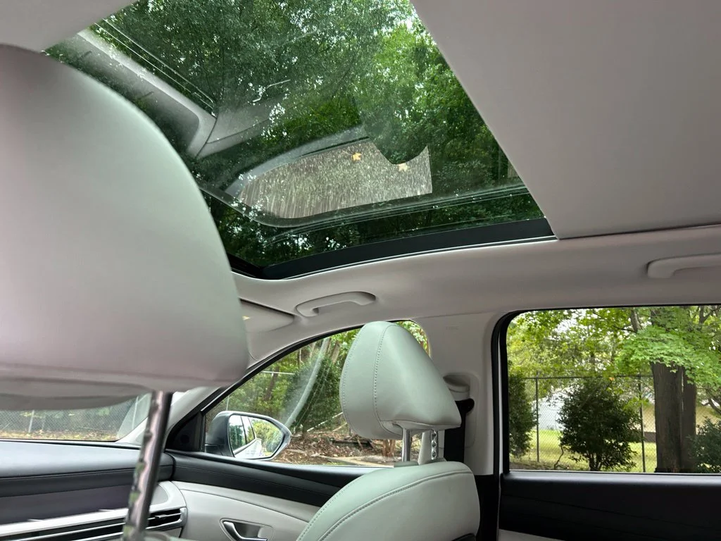 Used 2025 White Hyundai Limited image 31