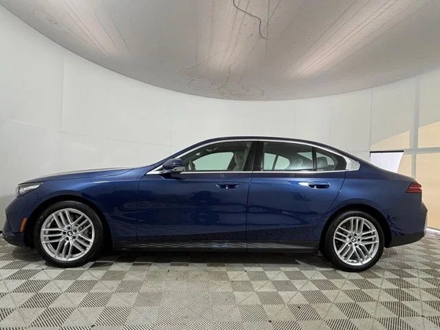 Used 2024 Phytonic Blue Metallic BMW 530i xDrive image 4